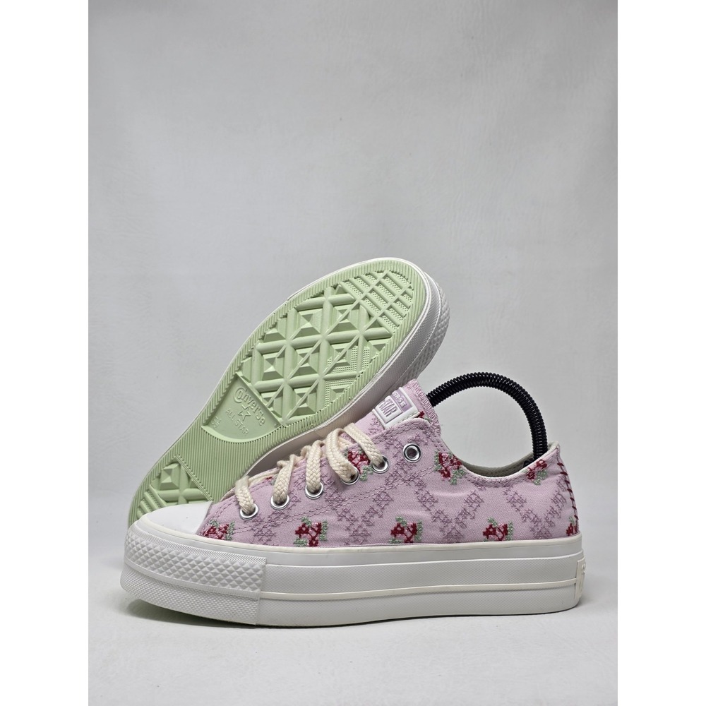 Converse Chuck Taylor All Star Size 7.5 Womens Platform Rose Cross Stitch New